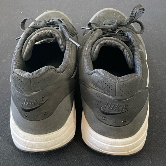 NIKE Women’s AIR MAX 1 ULTRA MOIRE "BLACK SHADOW" size 8.5 - Picture 4 of 10